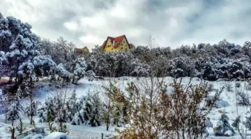 سحر الطبيعة وجاذبية المغامرة في مسارات جبال الأطلس المتوسط الخلابة